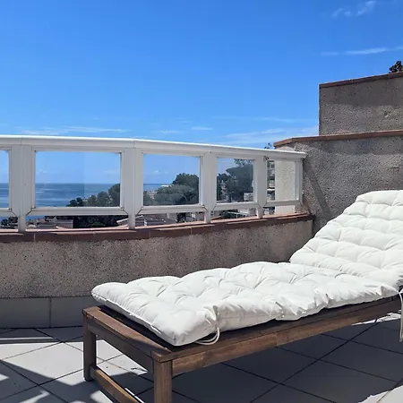 Lovely With Sea View Apartment